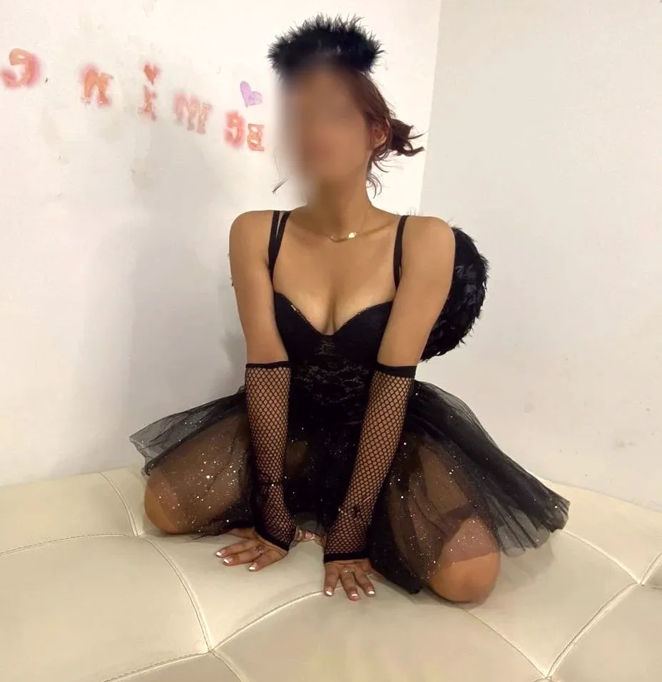 Jana, 24